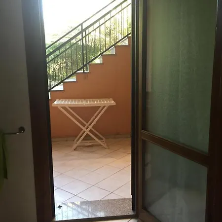La Casa Sotto La Torre Antica 펜션 *