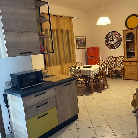 Dom wakacyjny La Casa Sotto La Torre Antica Chia